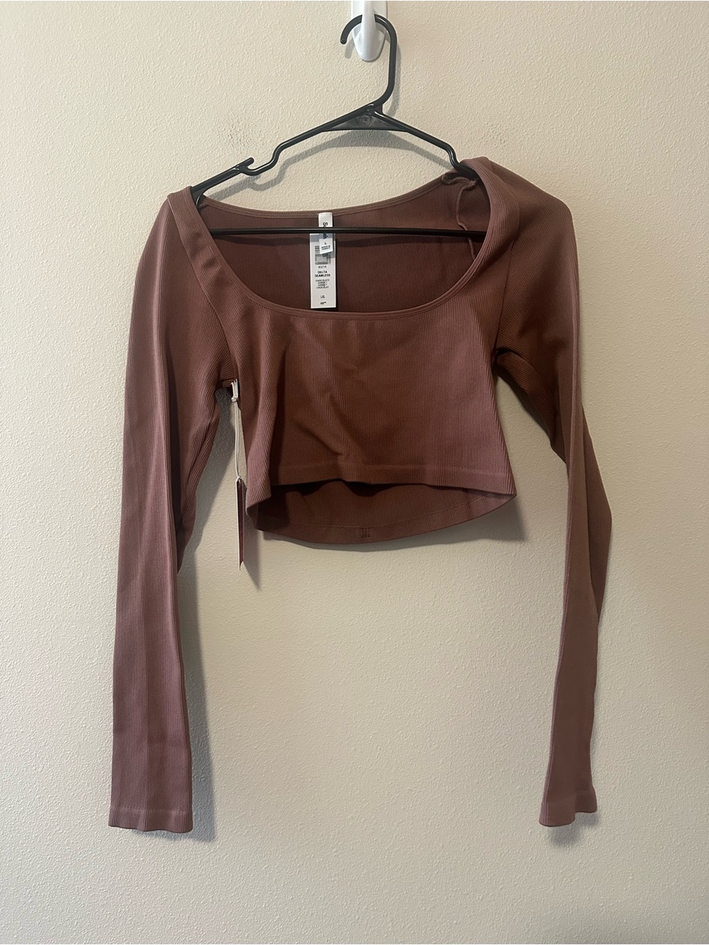 NWT Aritzia Sun-deh delta seamless long sleeve in chocolate sorbet 83214 size L
